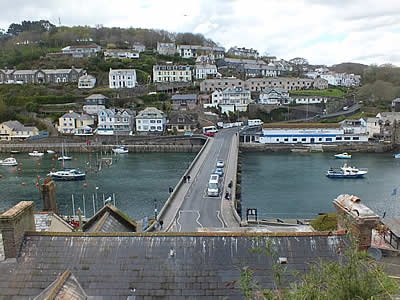 Traffic crossing the bridge at Looe