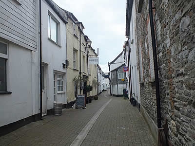 Narrow side street in Looe